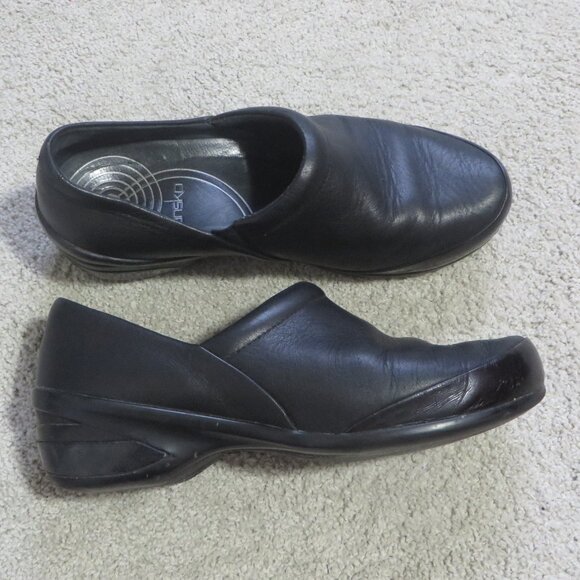 Dansko Women's Clogs/Shoes Size 39/9/8.5 Slip-on Soft Black Leather #7604020200 - Picture 1 of 11
